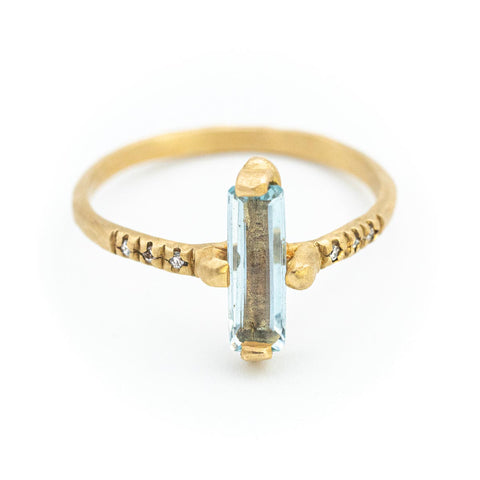 Vertical Aquamarine Sparkle Ring