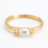 Oval Pearl Roller Ring